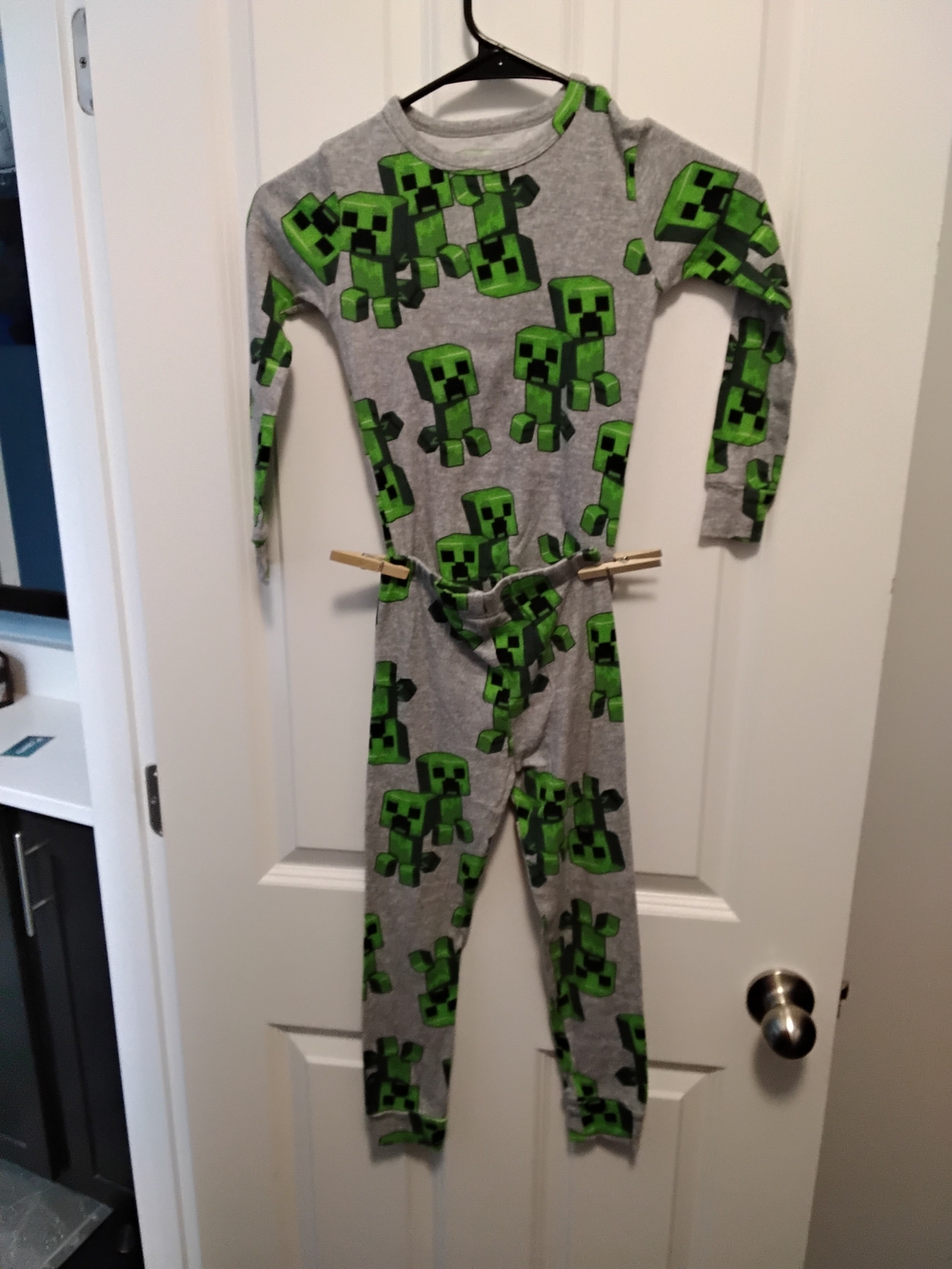Kids Gray Pajama Set with Green Creeper Print